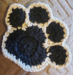 Handmade cotton paw print coaster, crocheted tableware set of 4.